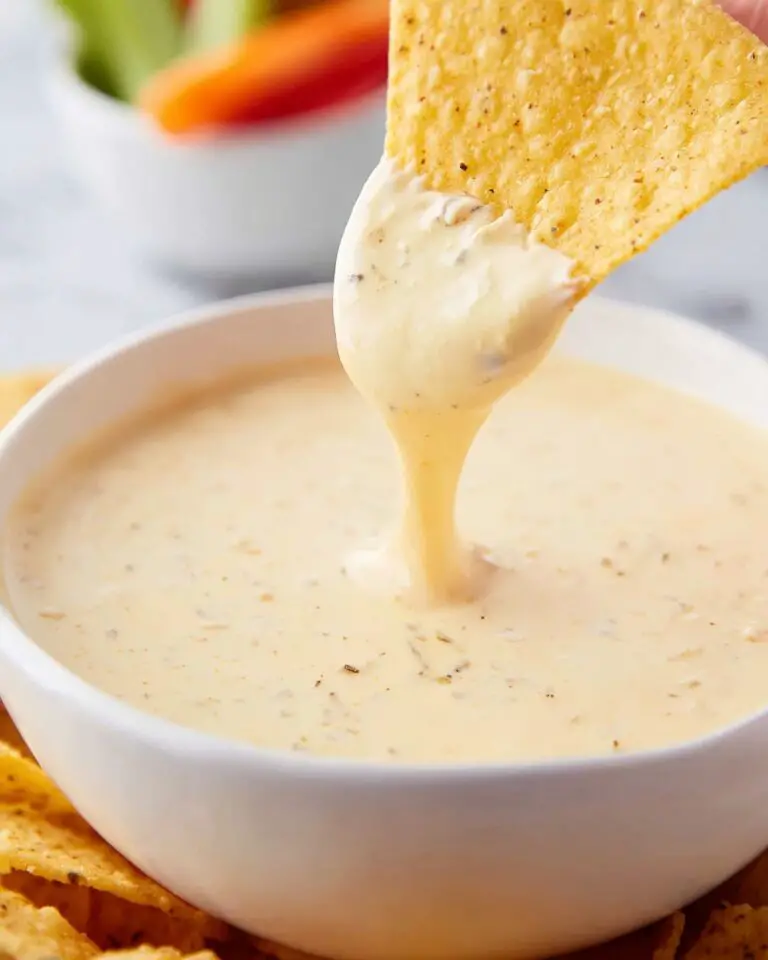 Creamy White Queso Dip with Green Chilies and Taco Seasoning Recipe