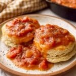 Old-Fashioned Southern Tomato Gravy That’ll Soak Right Into Every Biscuit Bite 🍅🥄 Recipe