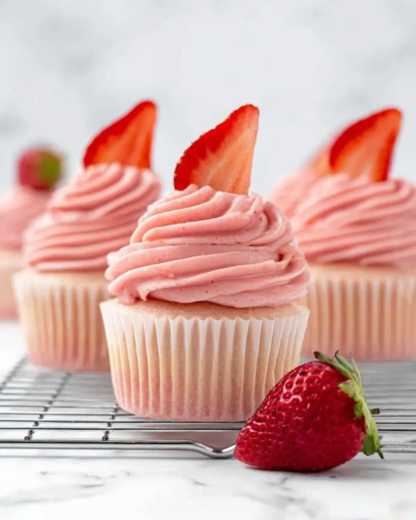 Strawberry Cupcakes with Fresh Strawberry Frosting Recipe