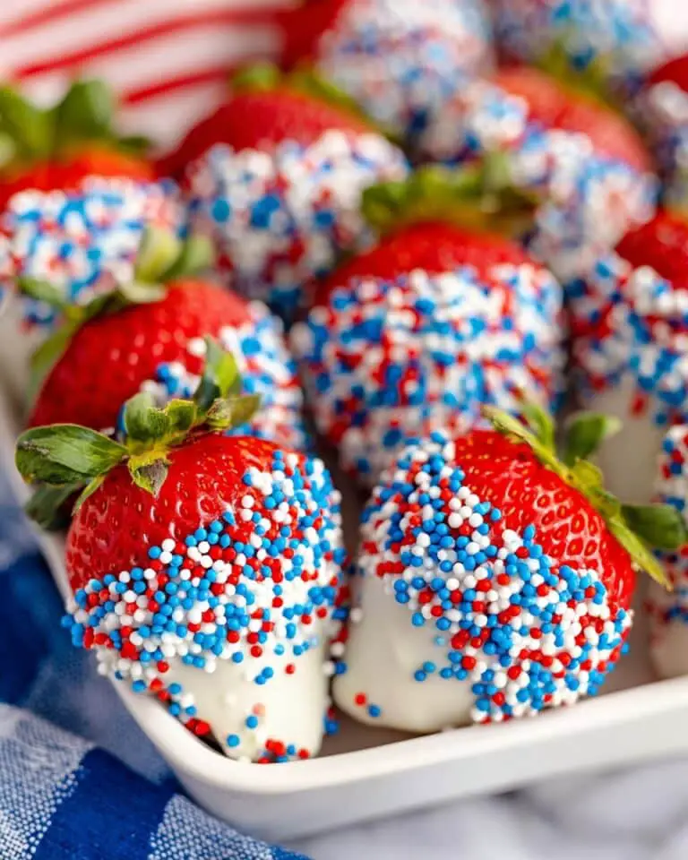 4th of July Chocolate Covered Strawberries Recipe