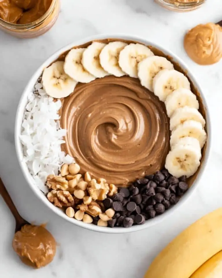 Chocolate Peanut Butter Smoothie Bowl Recipe