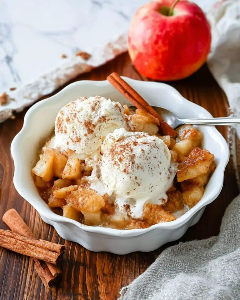 Classic Apple Cobbler with Spiced Apple Filling and Fluffy Topping Recipe