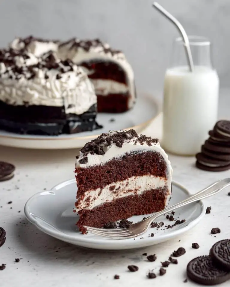 Cookies and Cream Oreo Bundt Cake Recipe